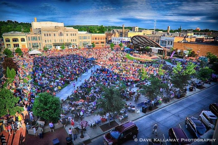 16 Best Outdoor Summer Concert Series In Wisconsin