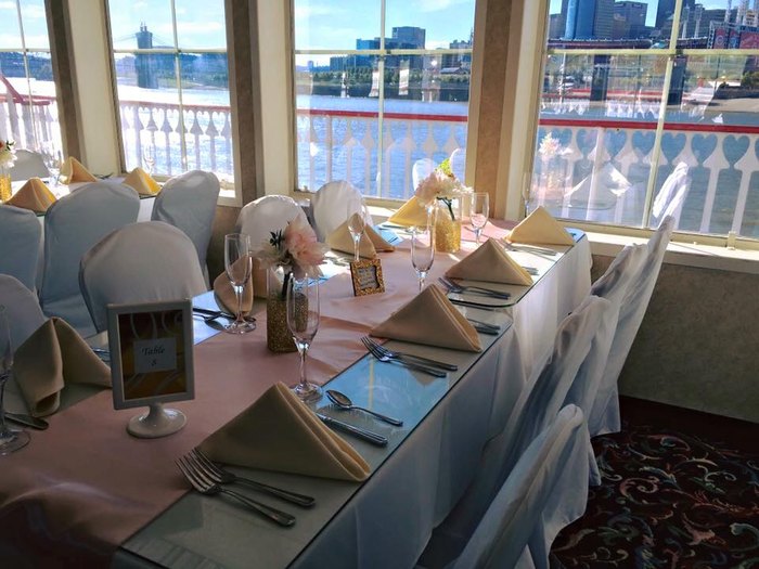 bb riverboats catering
