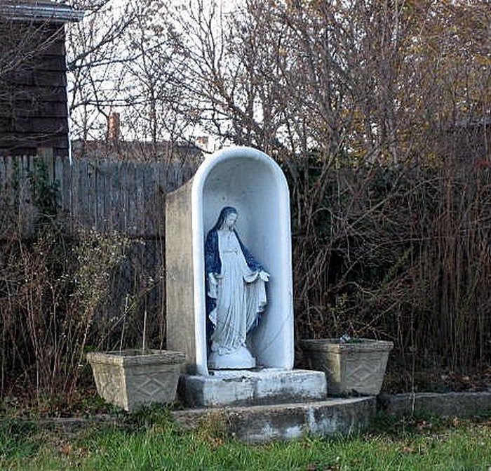 bathtub mary shrine