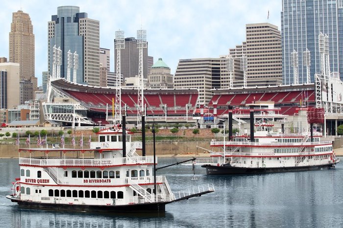 b&b riverboat cincinnati ohio