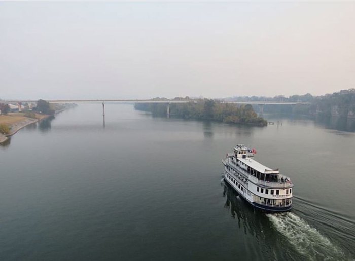 belle riverboat cruise