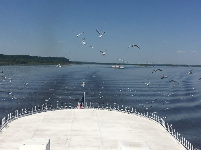 riverboat cruise davenport iowa