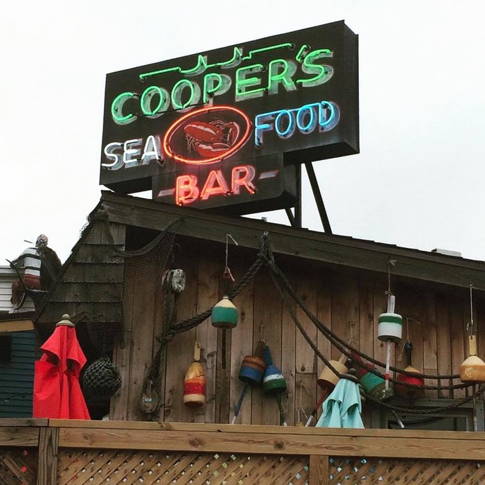 Cooper’s Seafood House In Pennsylvania Is An Enchanting Tropical Restaurant