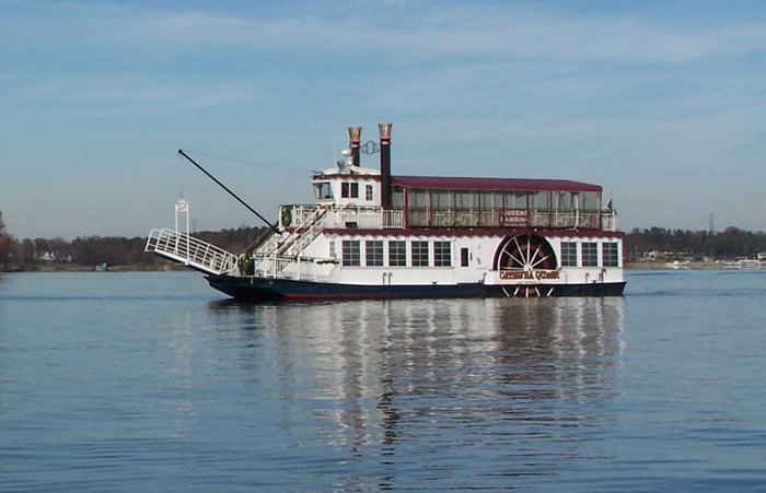 boat cruises lake norman