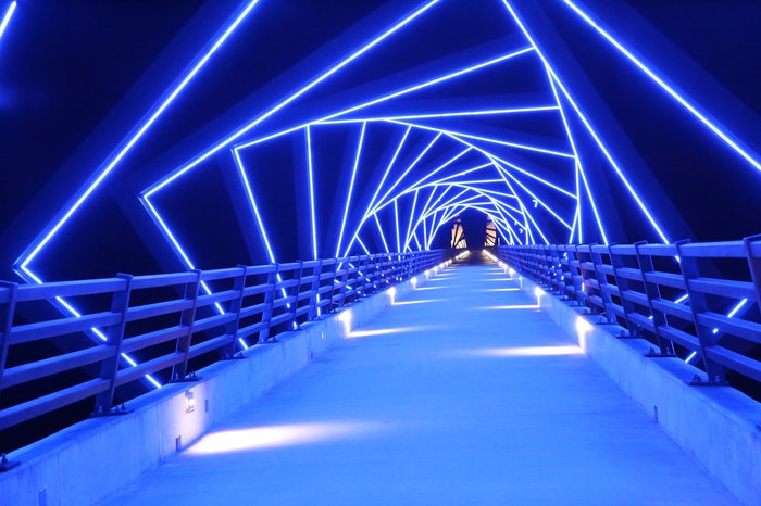 This Unique Bridge In Iowa Is A Man-Made Wonder Of The Midwest