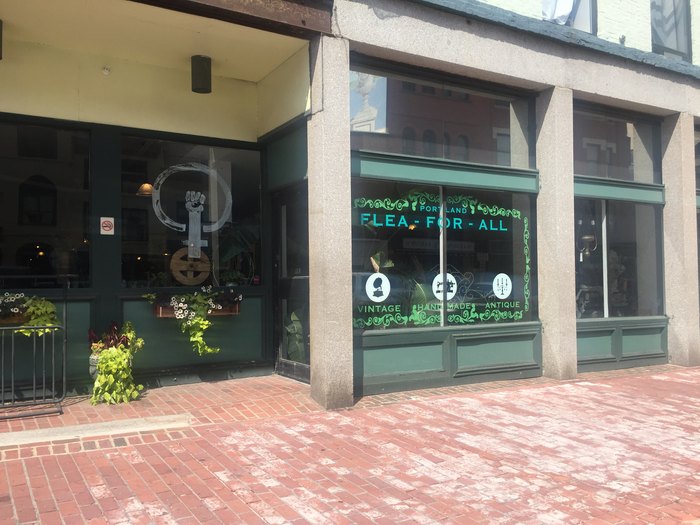 If You Live In Maine, You Must Visit This Unbelievable Thrift Store At