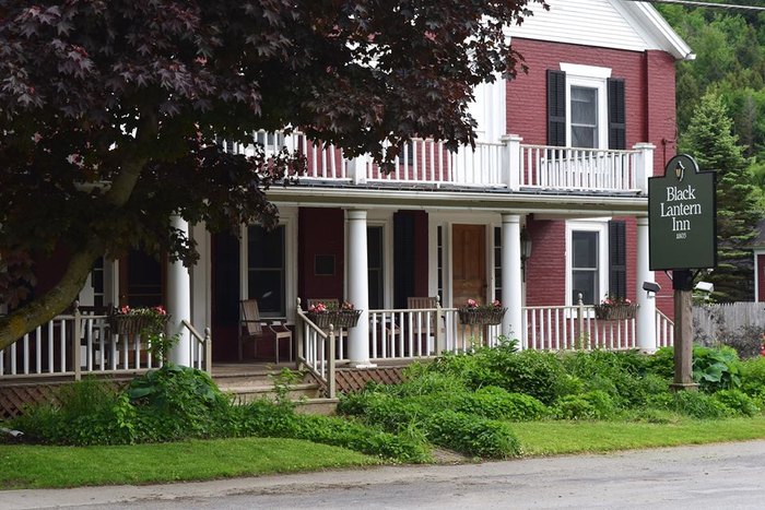 8 Haunted Places In Vermont Where You Can Stay The Night… If You Dare