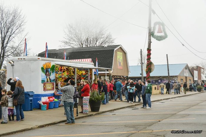 Village Of Ashley Country Christmas: Michigan Christmas Town