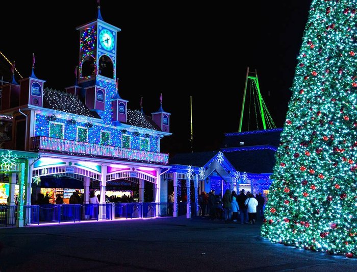 Lake Compounce Holiday Lights Christmas In Connecticut