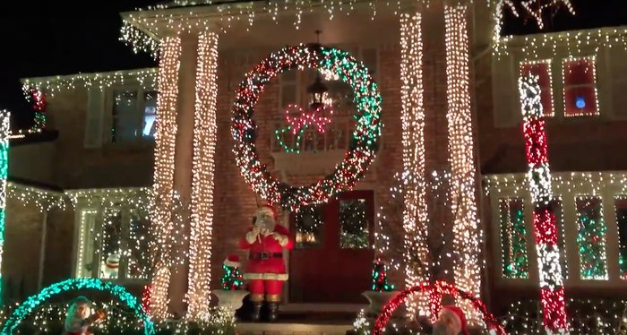 The ultimate Christmas lights road trip for Detroit and SE