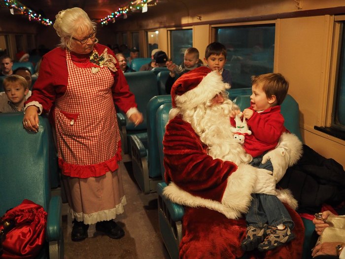 You'll Love This North Pole Train Ride In Indiana This Holiday Season
