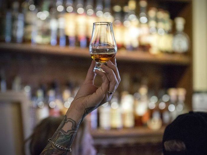 Old Kentucky Bourbon Bar Is A Bourbon Lover's Dream Come True