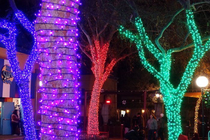 This Christmas Amusement Park Transforms Into A Wonderland