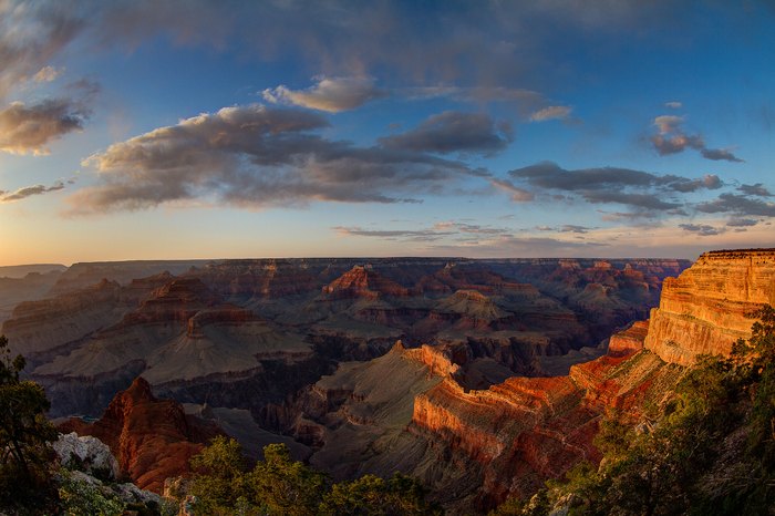 The South Rim Trail In Arizona Leads To The Most Awe-Inspiring Lookout