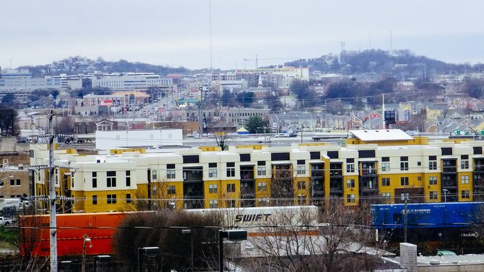 10 Undeniable Differences Between The East And West Sides Of Nashville