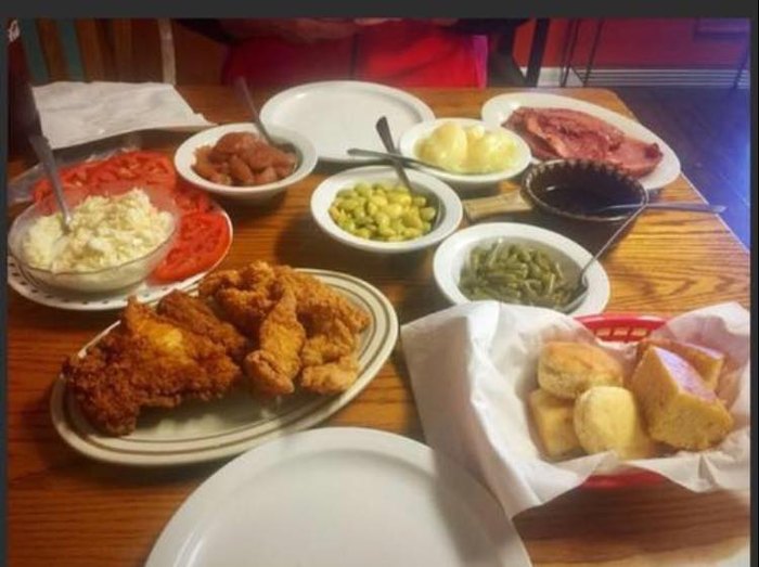 12 Family Restaurants In Kentucky That Serve The Best Food