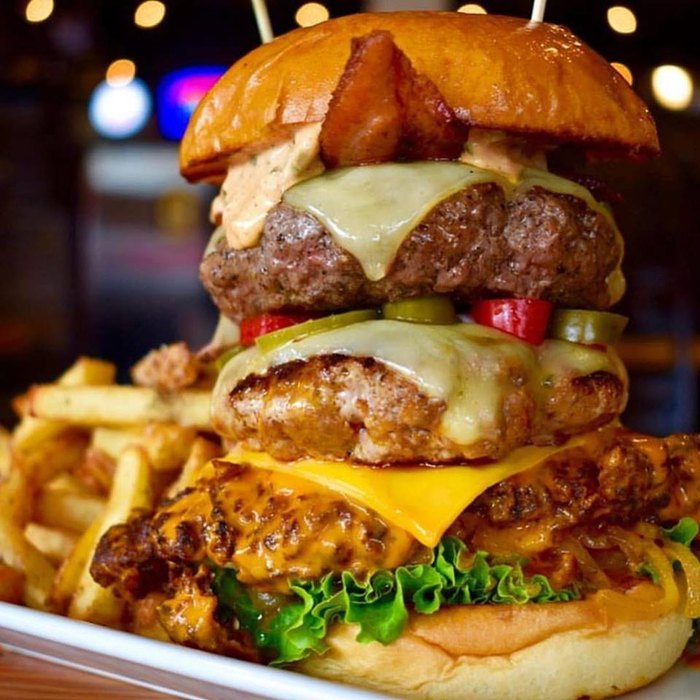 Chomp Kitchen And Drinks In Rhode Island Has A Burger You've Got To See ...