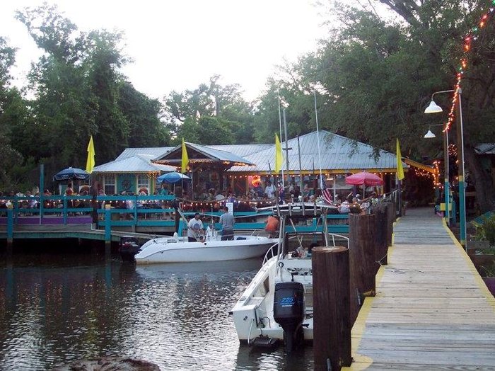 This Secluded Waterfront Restaurant In Mississippi Is One Of The Most Magical Places You Ll Ever Eat