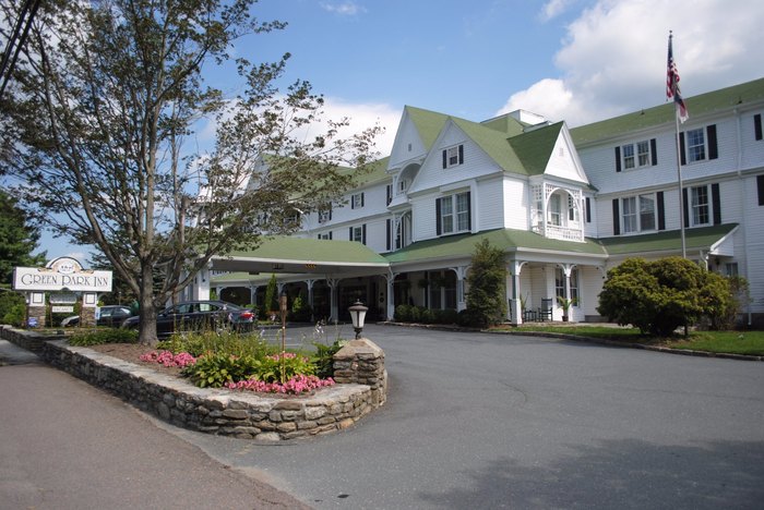 America's Best Inn, 40+ Photos