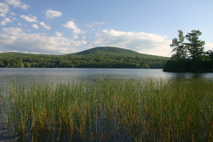 Umbagog Lake: Your Maine-iacal New Hampshire Escape!