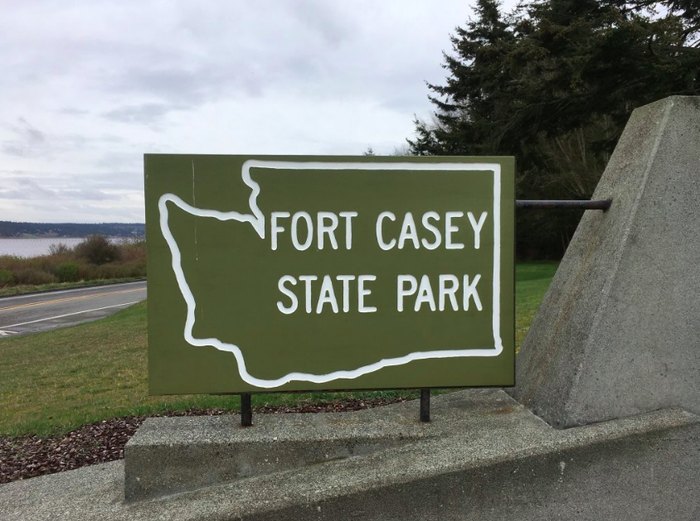 The Remnants Of Fort Casey In Washington Are Hauntingly Beautiful