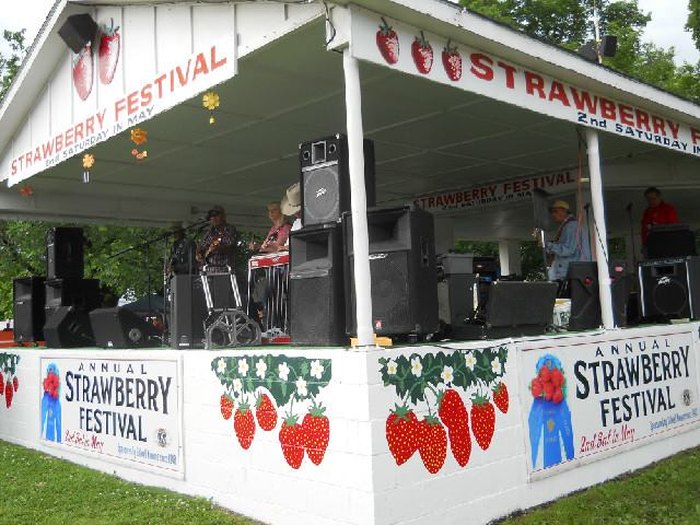 It's Not Spring Until You Attend The Stilwell Strawberry Festival In