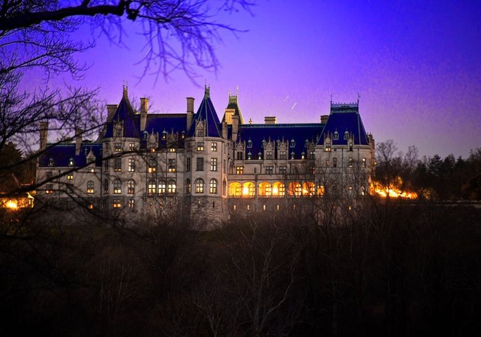 why is the biltmore estate haunted