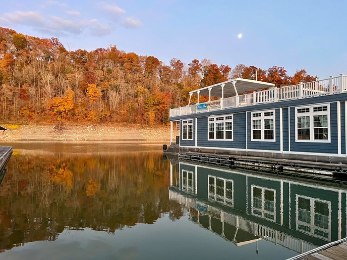 Floating Cabins Near Cincinnati: Visit Lee's Ford Resort Marina
