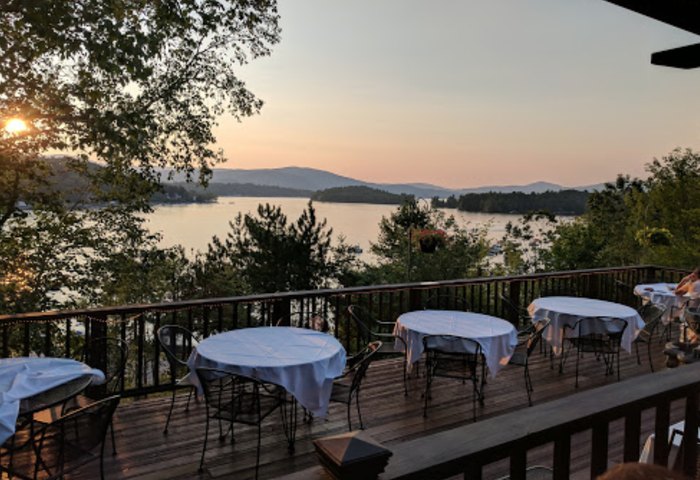 These 6 Restaurants Offer The Best Lakeside Dining In New Hampshire