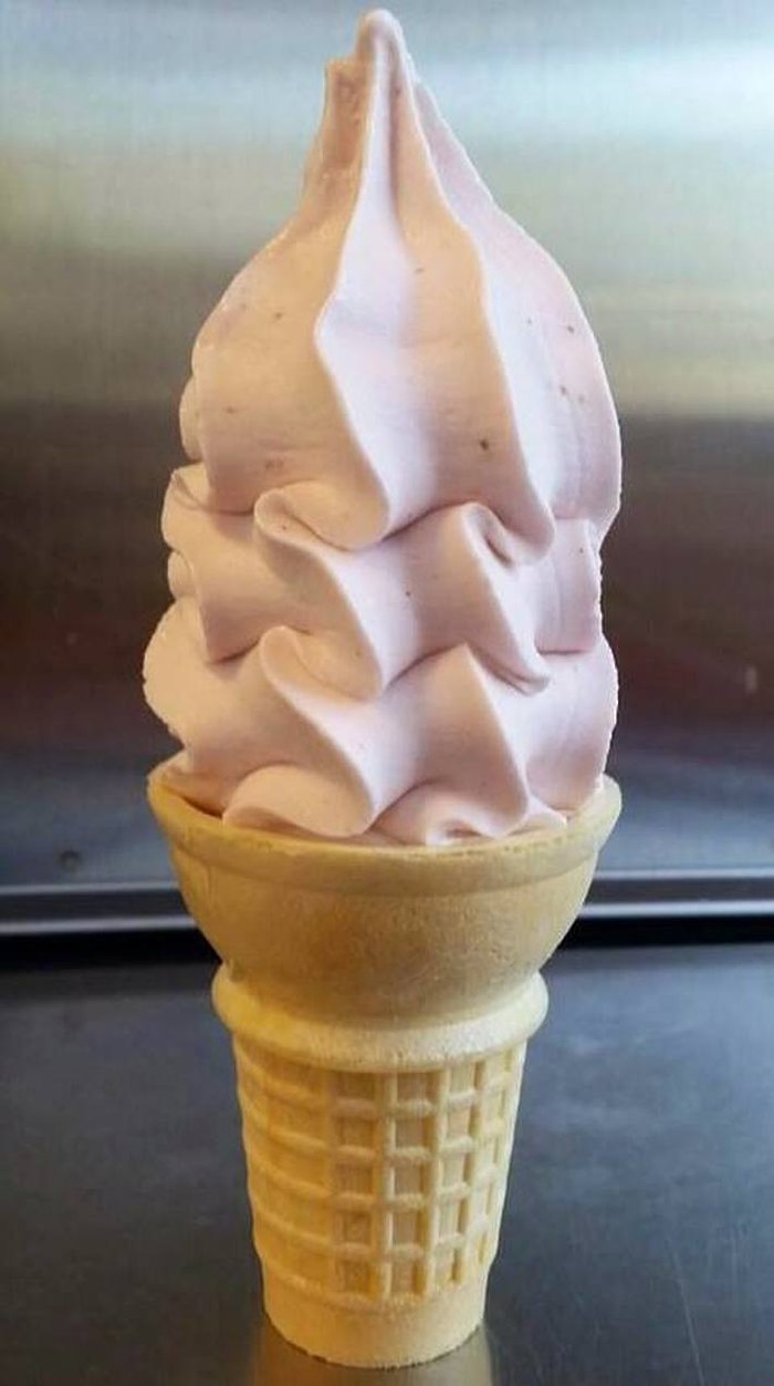 Red's Dairy Freeze: This Maine Ice Cream Shop Was Voted Best Soft Serve