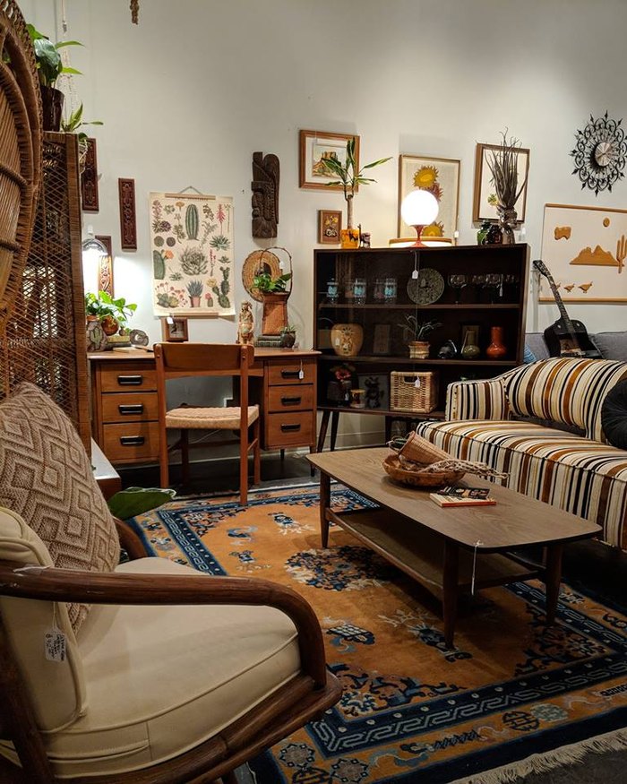 Mesa Has More Than 14 Vintage Stores And You'll Want To Visit Each One