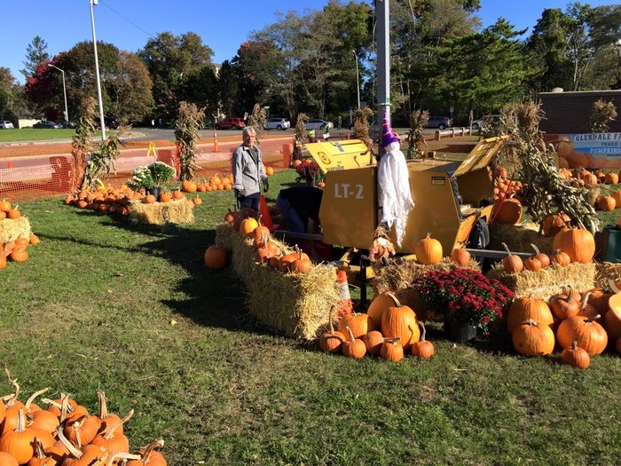 Visit Milford's Pumpkin Pier For An Amazing Fall Fesitval In Connecticut