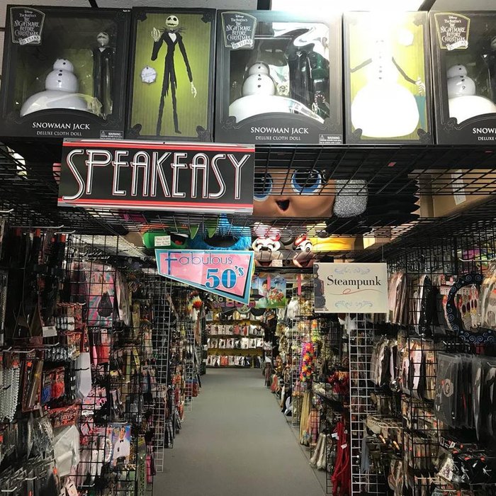Screamers Costumes Is Most Epic Halloween Store In Michigan