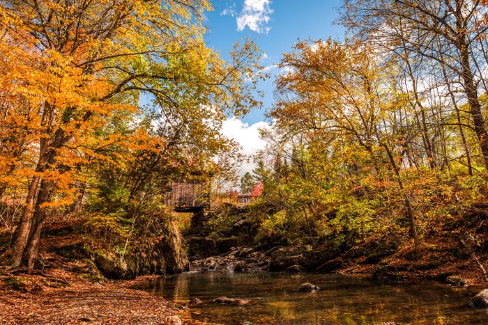 Here Are The 10 Best Leaf-Peeping Towns In Vermont