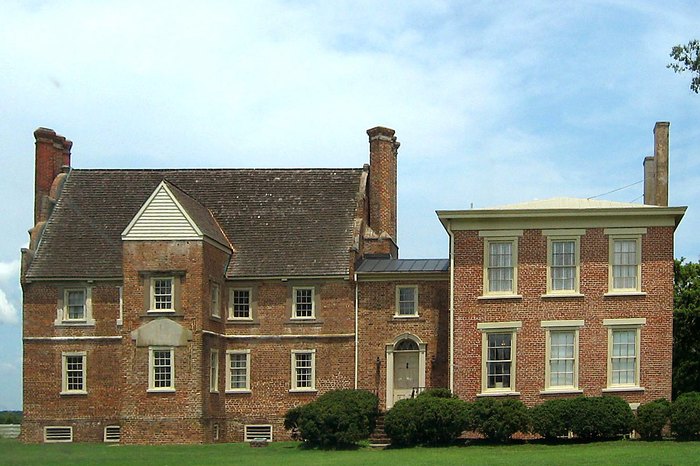 Bacon's Castle: America's Oldest Brick Residence and the Ghosts