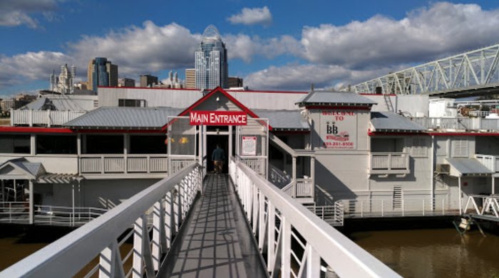 b&b riverboat in cincinnati ohio