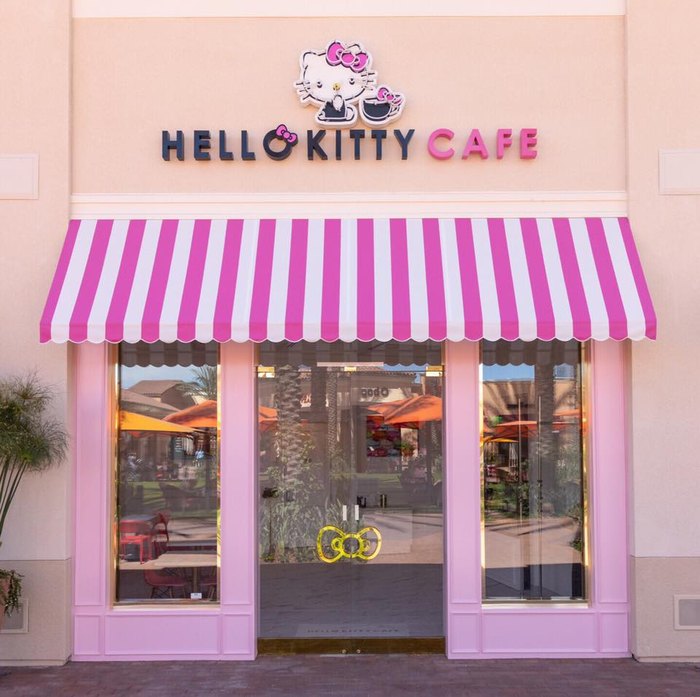 HELLO KITTY CAFE, ST.LOUIS MO in 2023