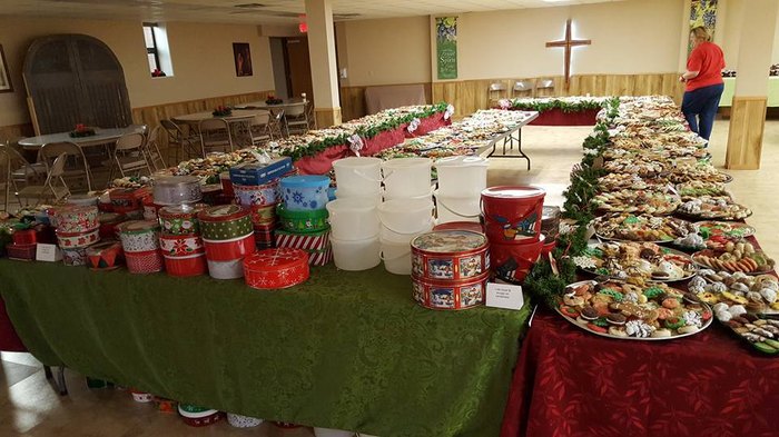 Des Moines Is Home To The Biggest Iowa Christmas Cookie Walk