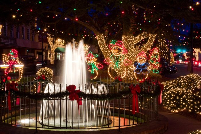 Best Christmas Town In North Carolina Displays One Million Lights 0466