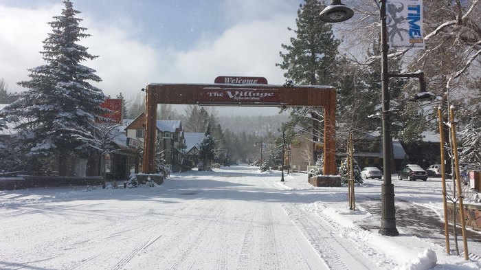 big-bear-village-a-gingerbread-village-in-southern-california