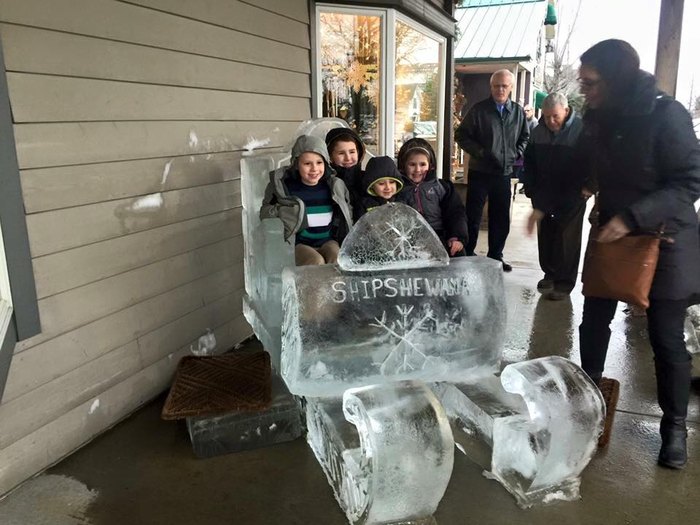 Ice Festival In Shipshewana, Indiana Has The Best Ice Sculptures