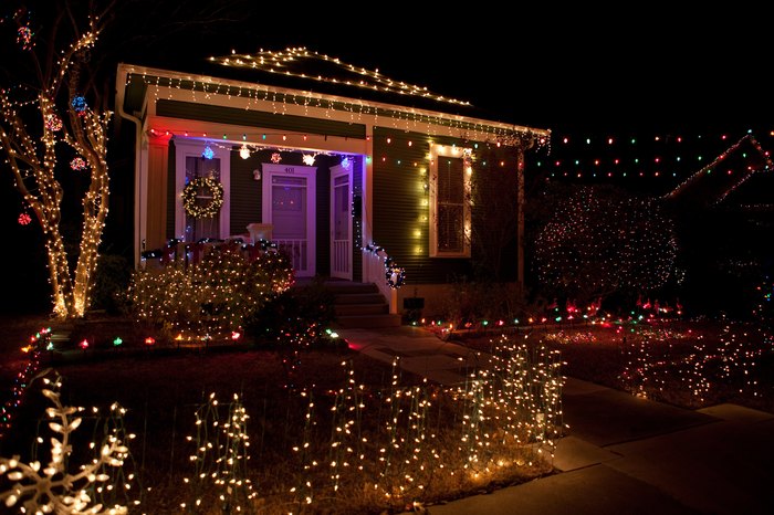 37th Street: Best Neighborhood Christmas Lights In Austin