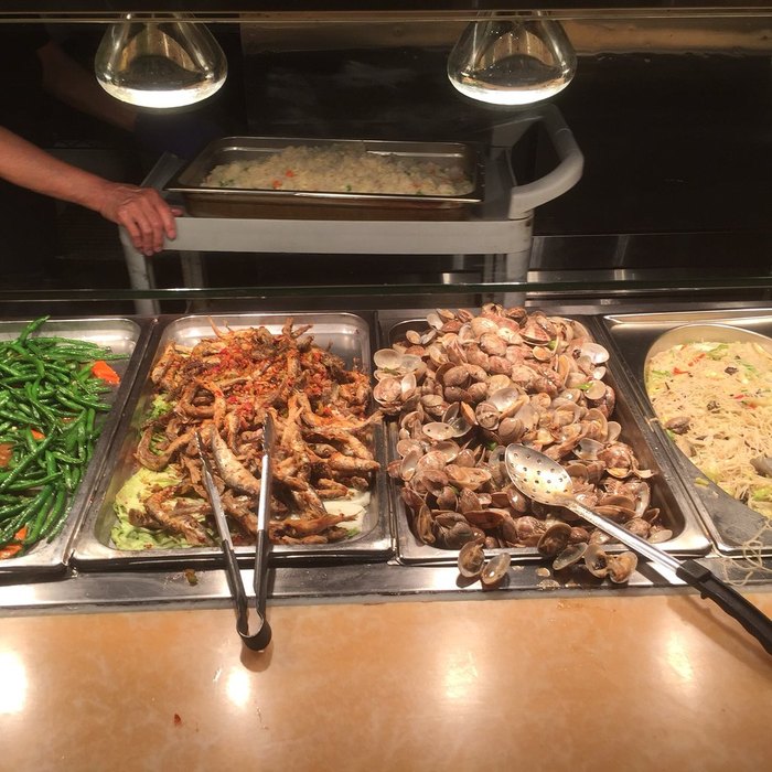 Feast Buffet In Washington Will Leave You Happy And Full
