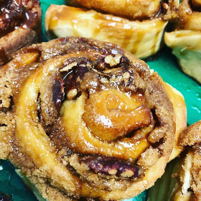 Lizzie Bob S Bakery In Illinois Has The Best Homemade Sticky Buns