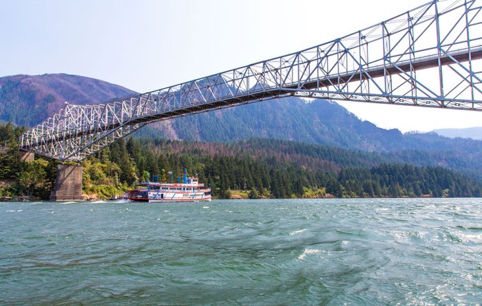 Take A Brunch Cruise WIth Portland Spirit For A Morning Mimosa