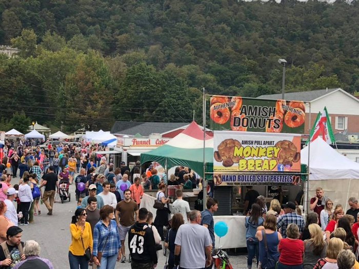 The West Virginia Apple Butter Festival That's Loads Of Delicious Fun