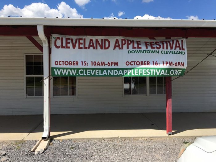 Enjoy Art, Crafts, Music, And Tons Of AppleThemed Treats At The