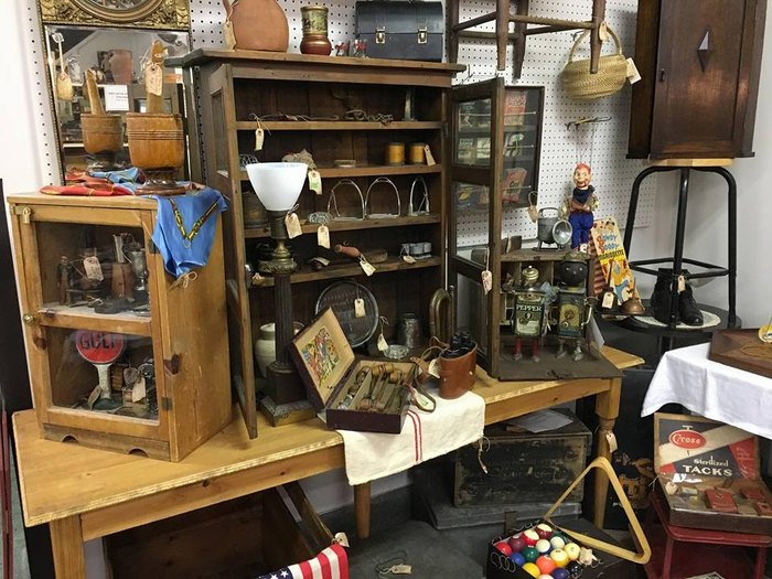 West Virginia's South Charleston Antique Mall Is A Huge Antique Shop