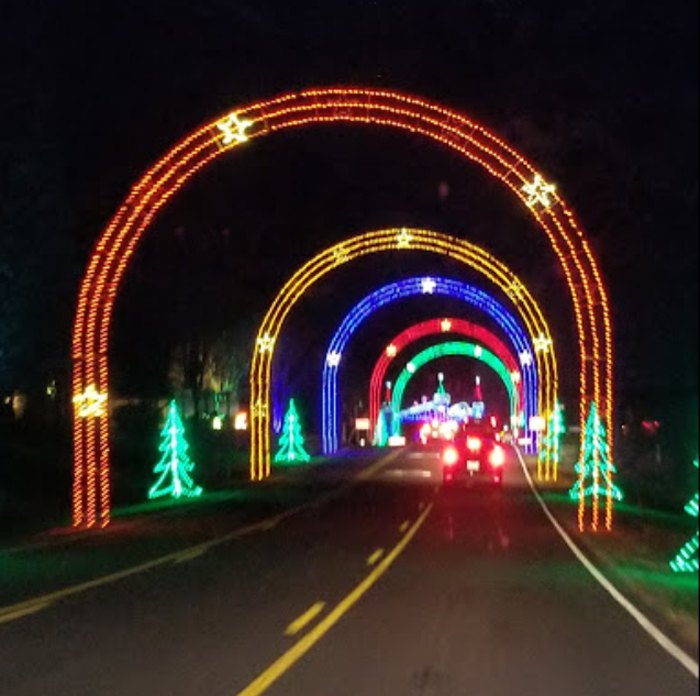 4 Christmas Light DriveThrough Displays In North Carolina