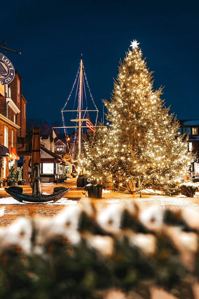 Christmas In Newport, Rhode Island Enchanting Main Street